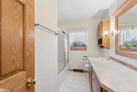 423 19th Street W Clear Lake IA 50428