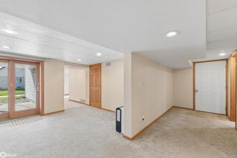 423 19th Street W Clear Lake IA 50428