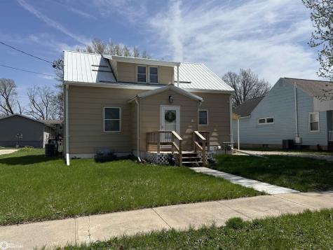 1806 Custer Street Iowa Falls IA 50126
