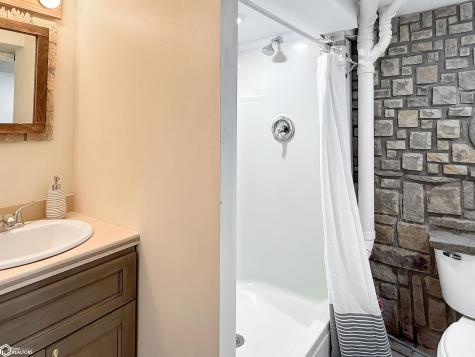 1806 Custer Street Iowa Falls IA 50126