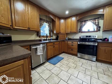 1937 290th Street Clarion IA 50525