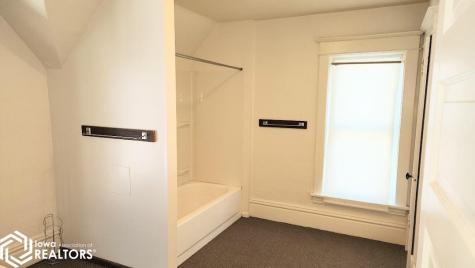 210 1st Street SW Mason City IA 50401