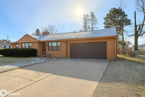 943 6th Street SE Mason City IA 50401