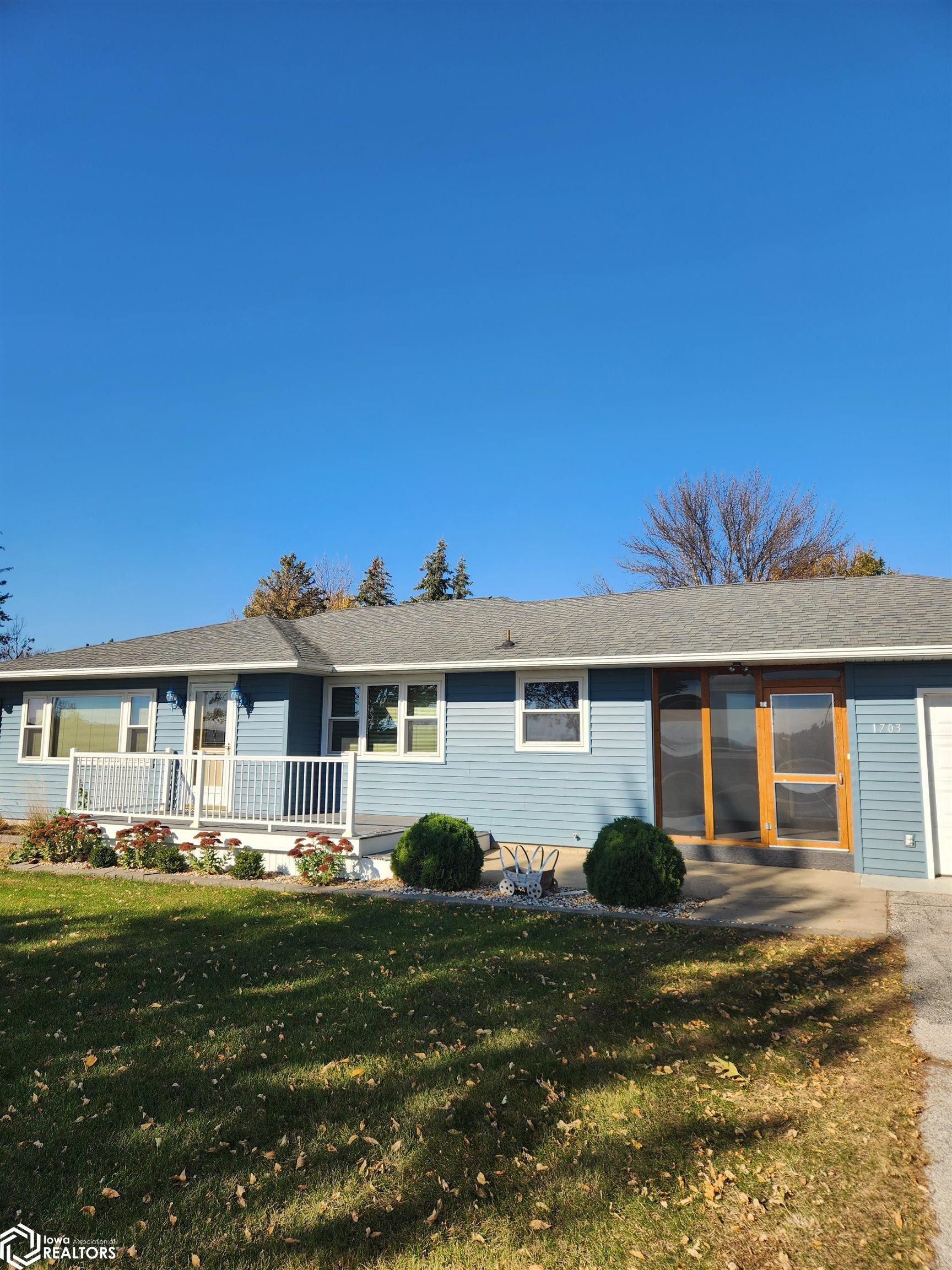 1703 E Mcgregor Street Algona IA 50511