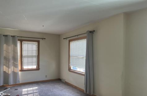 35 S Tennessee Mason City IA 50401