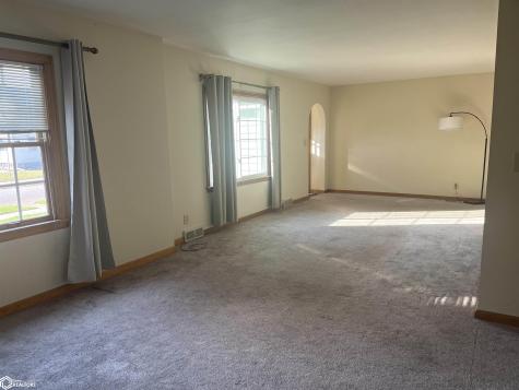 35 S Tennessee Mason City IA 50401