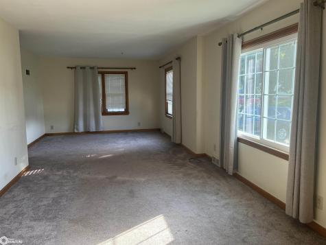 35 S Tennessee Mason City IA 50401