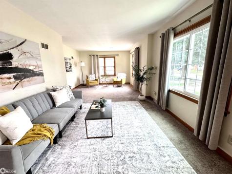 35 S Tennessee Mason City IA 50401