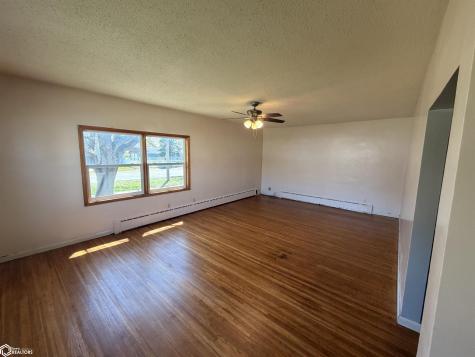 107 11th Street S Northwood IA 50459