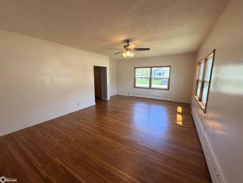 107 11th Street S Northwood IA 50459