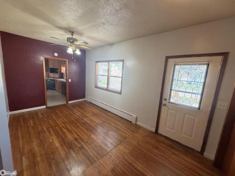 107 11th Street S Northwood IA 50459