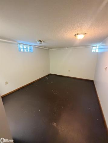 107 11th Street S Northwood IA 50459