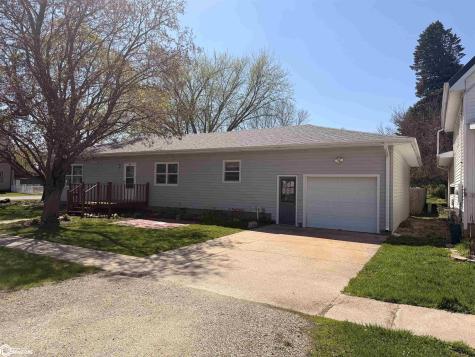 107 11th Street S Northwood IA 50459