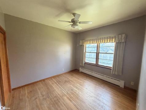 107 11th Street S Northwood IA 50459