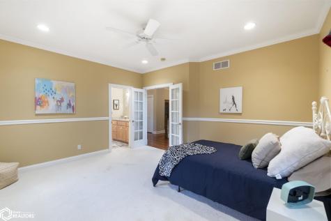 125 Pebble Creek Drive Mason City IA 50401