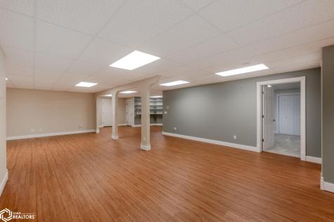 125 Pebble Creek Drive Mason City IA 50401