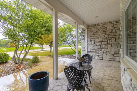 125 Pebble Creek Drive Mason City IA 50401
