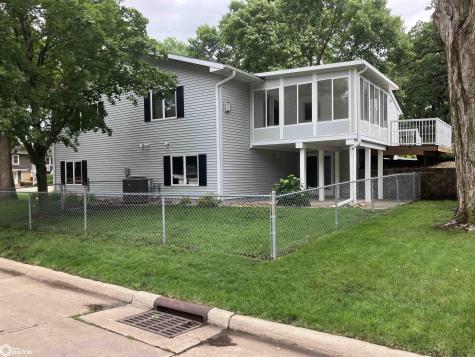 423 19th Street W Clear Lake IA 50428