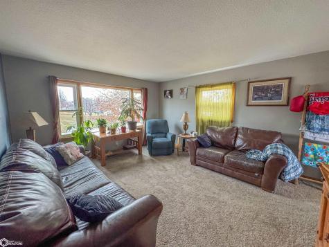 1324 Sunset Drive Hampton IA 50441
