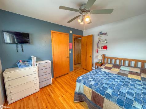 1324 Sunset Drive Hampton IA 50441