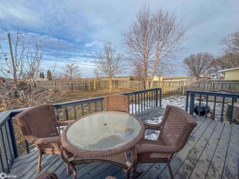 1324 Sunset Drive Hampton IA 50441