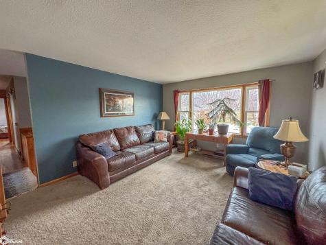 1324 Sunset Drive Hampton IA 50441