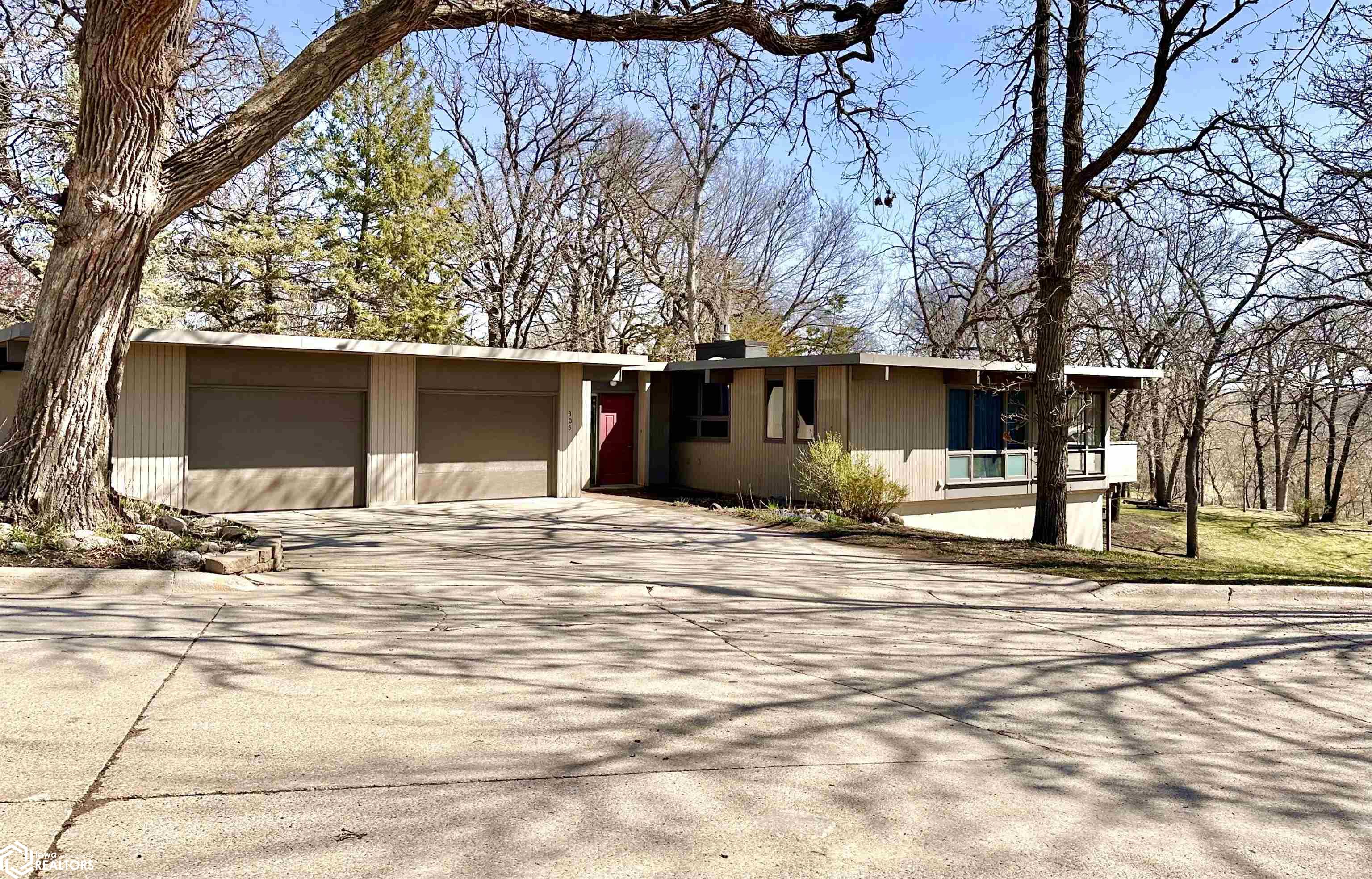 305 E A Street Forest City IA 50436