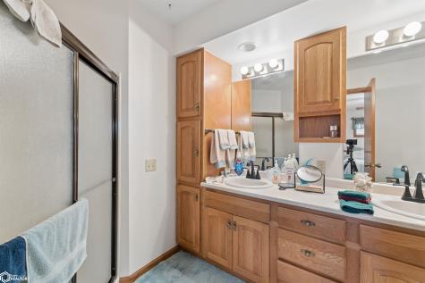 1800 W 7th Avenue N Clear Lake IA 50428