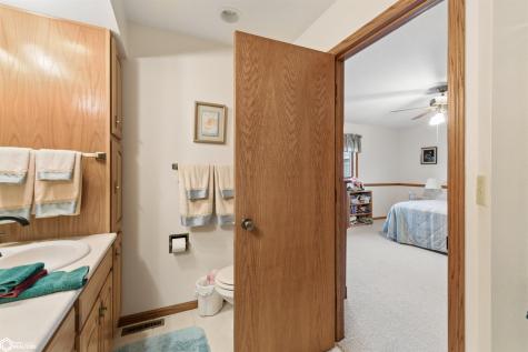 1800 W 7th Avenue N Clear Lake IA 50428