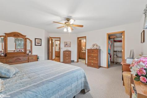 1800 W 7th Avenue N Clear Lake IA 50428