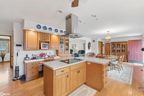 1800 W 7th Avenue N Clear Lake IA 50428