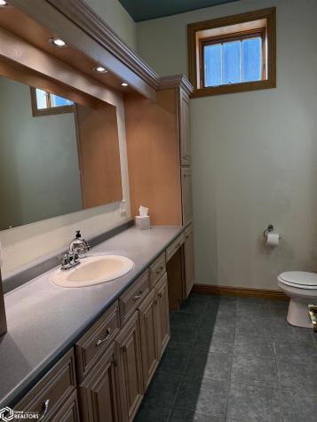 703 N Thorington Algona IA 50511