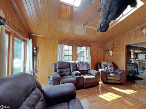 1431 Beeds Lake Drive Hampton IA 50441