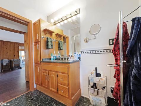 1431 Beeds Lake Drive Hampton IA 50441