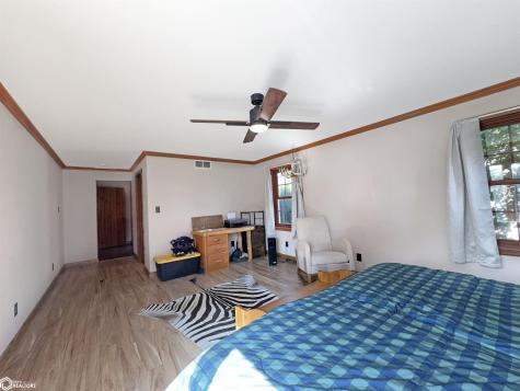 1431 Beeds Lake Drive Hampton IA 50441