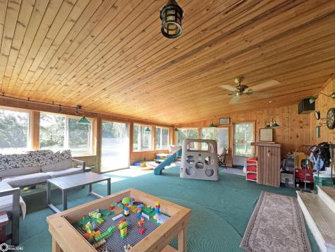 1431 Beeds Lake Drive Hampton IA 50441