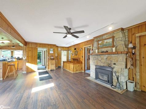 1431 Beeds Lake Drive Hampton IA 50441