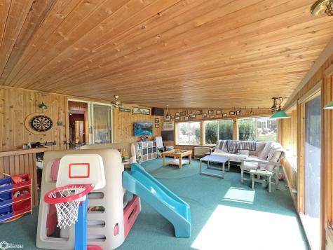 1431 Beeds Lake Drive Hampton IA 50441