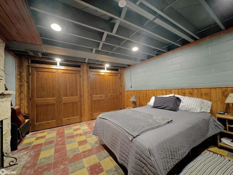 1431 Beeds Lake Drive Hampton IA 50441