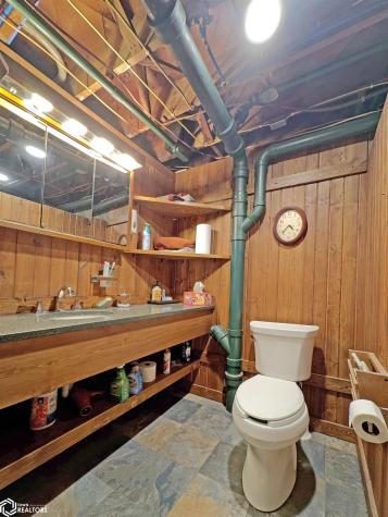 1431 Beeds Lake Drive Hampton IA 50441