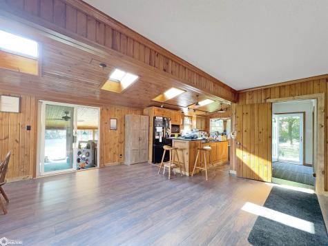 1431 Beeds Lake Drive Hampton IA 50441