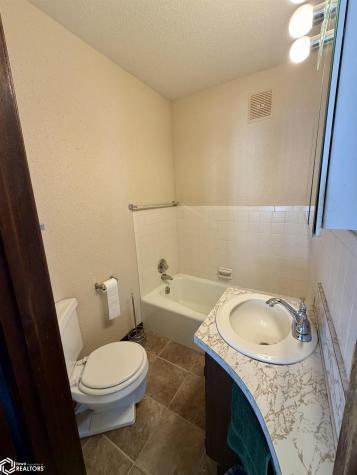 16053 I Avenue Iowa Falls IA 50126
