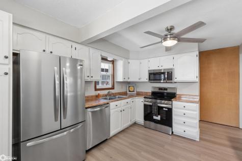 709 N 8th Street Clear Lake IA 50428