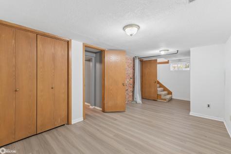 709 N 8th Street Clear Lake IA 50428