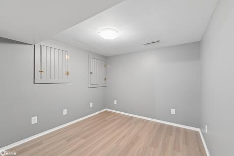 709 N 8th Street Clear Lake IA 50428