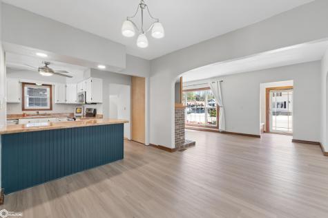 709 N 8th Street Clear Lake IA 50428