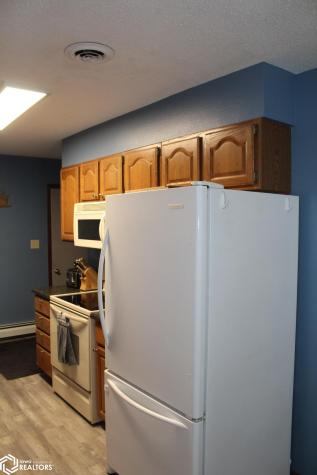 1160 Division Street Garner IA 50438