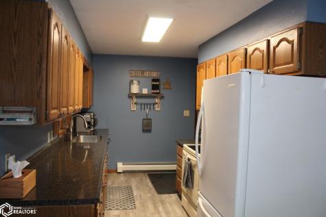 1160 Division Street Garner IA 50438