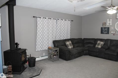 1160 Division Street Garner IA 50438