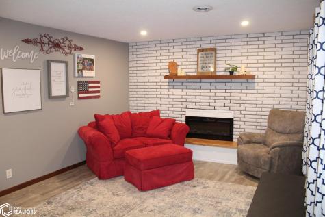 1160 Division Street Garner IA 50438